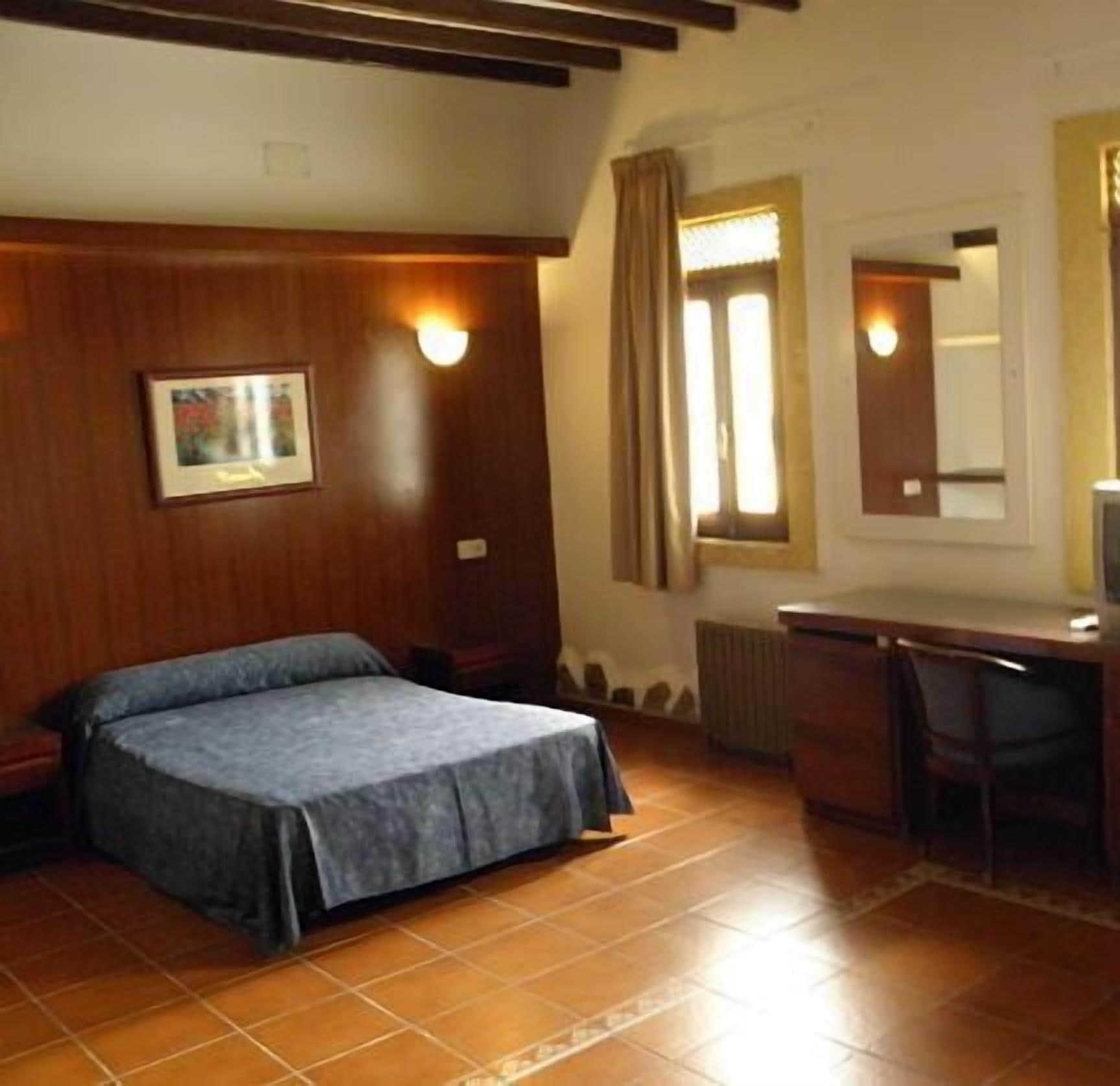 Leon Dormido Rooms & Apartments Polop Bagian luar foto